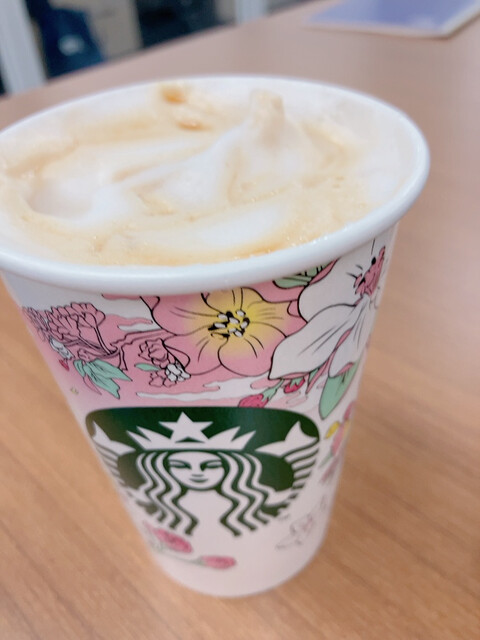 ③専用　スターバックス 大阪本町のスタバをテイクアウトし、3人でホッとしました。』by