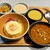 ハブモアカレー - 料理写真:チキンカレーと豆カレーのセット（1,050円） ＋チーズフライドエッグトッピング（150円）