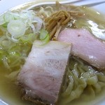 くじら食堂 - 塩らー麺　麺顔アップ