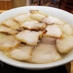 喜多方ラーメン 坂内 - 焼豚ラーメン・塩。