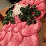 厳選飛騨牛肉料理×個室 居酒屋 箱屋  - 