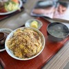 Hayakawa Shiyokudou - かつ丼900円　週刊現代を添えて