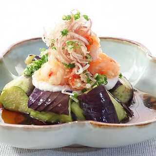 大量使用应季的京都蔬菜，精心制作的各种料理