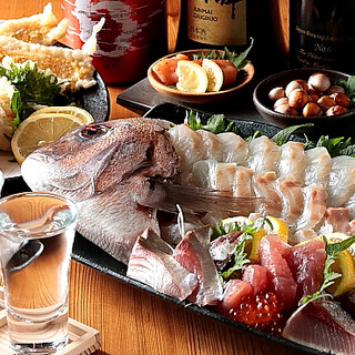 海鲜、京都蔬菜等充分利用當季食材的各種菜餚。
