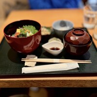 お料理 とみやま - 本日の海鮮丼御膳