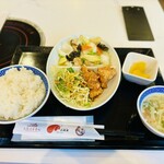 Daishinagawa Chuukagai - コンビセット(海鮮と季節野菜炒め)