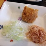 林檎舎 - オシボリ蕎麦の大根絞り汁には味噌や鰹節まで入れます。渋い郷土方式です