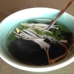 大昌園 - ワカメと豆腐がタップリのスープ