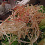 炭火焼酒亭ローリンストーン - 名物／スタミナサラダＶｅｒ．２　ズームアップ