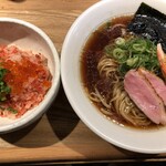 鴨出汁中華蕎麦 麺屋yoshiki - 蟹と鴨そば(醤油)＋蟹と桜えびの炊き込みご飯