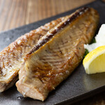 Salt-grilled bonito halambo