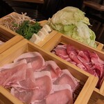 しゃぶしゃぶ・創作料理居酒屋 豚吟 - 