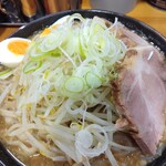 Ayase Taishouken - 特製ラーメン　大盛か聞かれて大盛にしてしまった、量が多くだいぶ後悔