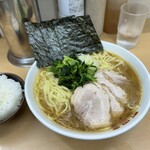 横浜ラーメン 町田家 - 