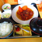 お食事処 河童 - 日替わりワンコインランチ・イノシシ角煮定食　５００円（税込）【２０２３年３月】