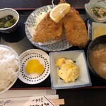 Ajinomise Iwashi - 鯵フライタルタル定食。小鉢が2つも！