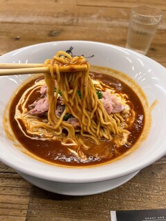 ラーメン ドゥエ エド ジャパン - 牛サーロインのハヤシそば