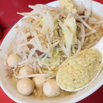 ラーメン二郎 - ラーメン少なめ＋ニンニク少し＋ショウガうずら