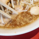 ラーメン二郎 - スープ