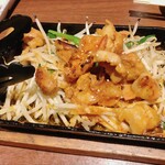 きむら屋 飯田橋駅前 - ザ・上ホルモン炒め