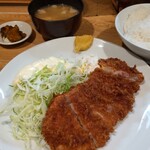 Suwachika - とんかつ定食 1,300円 税込み