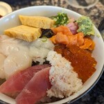 魚屋路 - 8種具材のランチ丼 ¥968(240229)