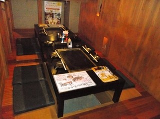 Okonomiyaki & Teppanyaki Nakanaka - ５名様～１０名様におすすめのボックスタイプの掘りごたつ♪