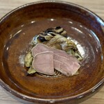 La Stalla - 北イタリアの野菜グリル、塩、オリーブオイル、ビネガー。占冠村の羊の1年間熟成タン