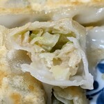 三河屋食堂 - 餃子断面