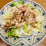 ヴィタル - キノコとベーコンのホットサラダ