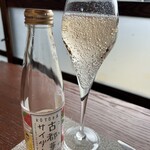 洋食屋ケムリ - 古都華サイダー。フルーティーでとってもおいしい。