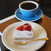 YOUR DAILY COFFEE - イチゴレアチーズケーキ（680円） アメリカーノ（480円）