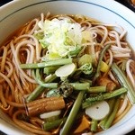 龍洞 - そばは乾麺風