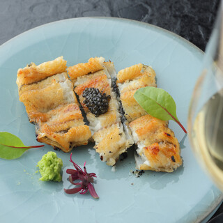 Have a new encounter. . A course to enjoy with the pairing of “eel x wine”