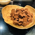 Chocolaterie&Bar ROND-POINT by Hirofumi Tanakamaru - 