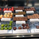 Chocolaterie&Bar ROND-POINT by Hirofumi Tanakamaru - 