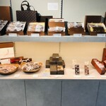 Chocolaterie&Bar ROND-POINT by Hirofumi Tanakamaru - 