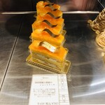 Chocolaterie&Bar ROND-POINT by Hirofumi Tanakamaru - 