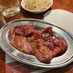 ホルモン焼肉 しあわせや - 