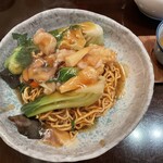 中国名菜 露天 - ランチ　海鮮と野菜の五目かた焼きそば1300円