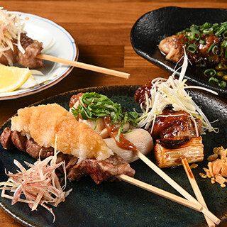 Grilled offal and yakiton made with fresh Joshu pork ◆ Also popular tongue yukhoe!