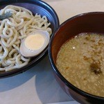 Eat it! - 魚介醤油豚骨つけ麺　850円
