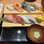 Numadu uogashi zushi nagare zushi - 