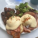 Hau Tree Lanai Restaurant - 