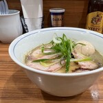 Chuuka Soba Nishikawa - 炭火焼きチャーシューそば
                        奥久慈卵の味玉