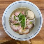 Chuuka Soba Nishikawa - 炭火焼きチャーシューそば
                        奥久慈卵の味玉