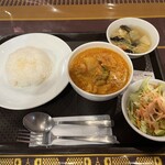 渋谷 ガパオ食堂 - 