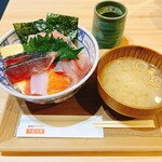大起水産 海鮮丼と干物定食専門店 高槻店 - 