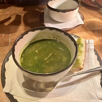 ザ タヴァン グリル＆ラウンジ - ピストゥスープ