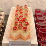 ザ・テラス - イチゴとモモのムース